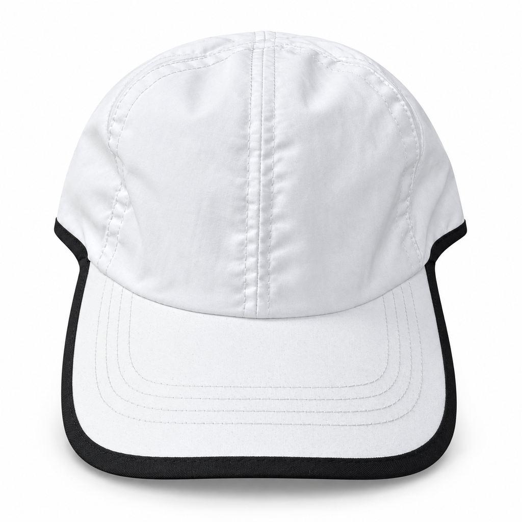 Gorra blanca minimalista