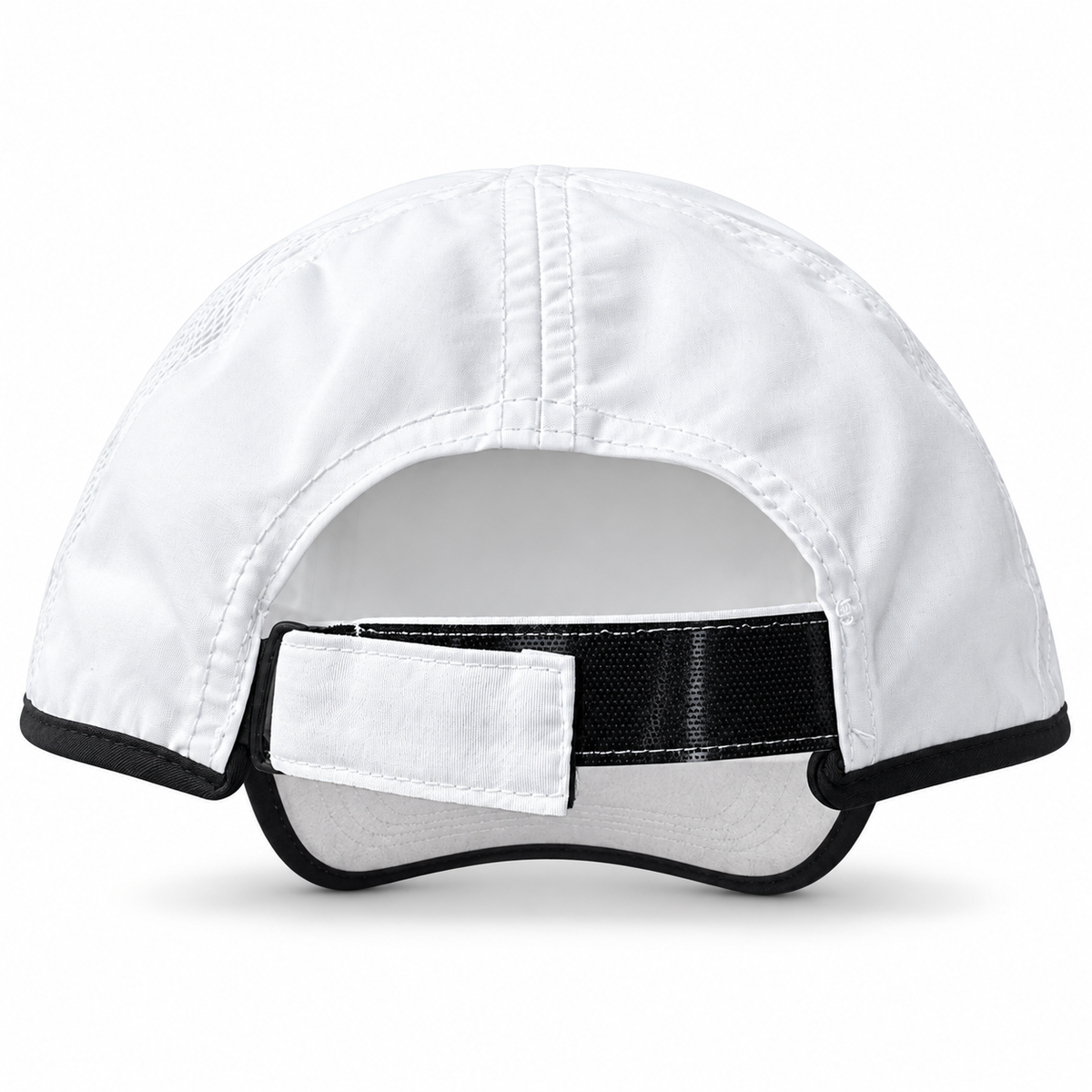 Gorra blanca minimalista