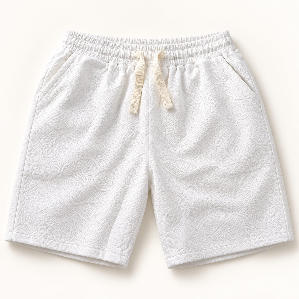 Short blanco con textura en relieve